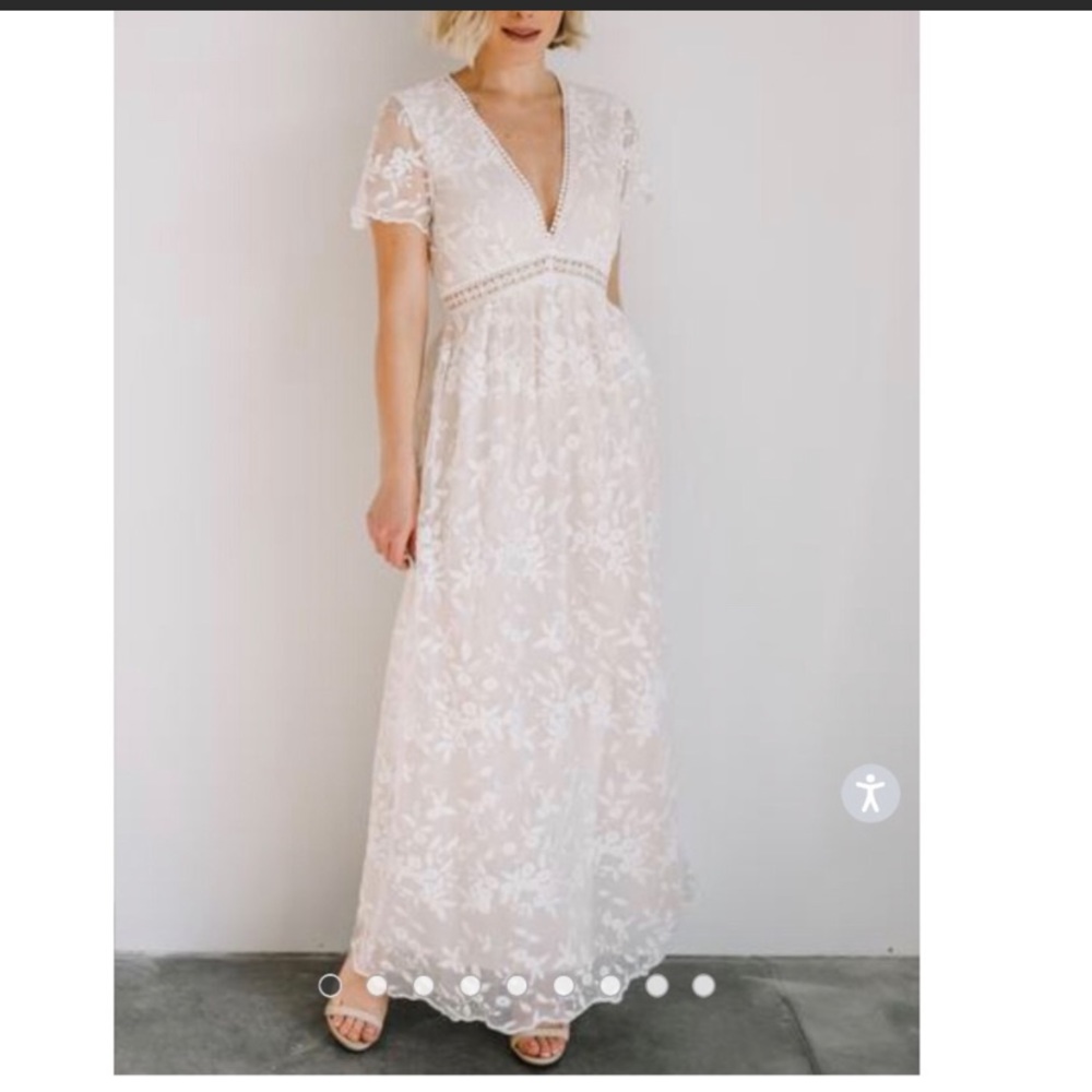 Aakaa Ada off white maxi floral lace dress